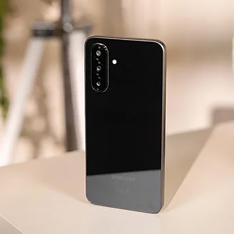 گوشی موبایل سامسونگ مدل Samsung Galaxy A26 دو سیم کارت ظرفیت 128 گیگابایت و رم 6 گیگابایت - ویتنام