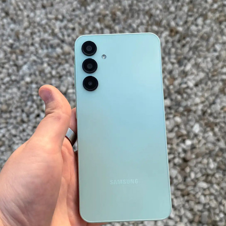 گوشی موبایل سامسونگ مدل Samsung Galaxy A16 4G دو سیم کارت ظرفیت 128 گیگابایت و رم 6 گیگابایت - ویتنام - charger