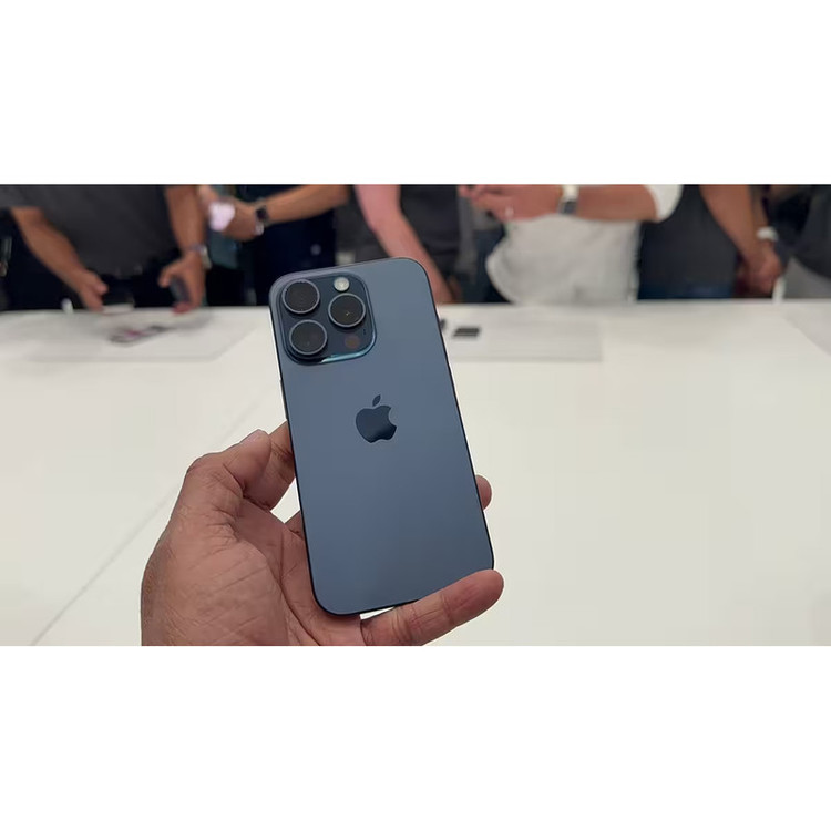گوشی موبایل اپل مدل iPhone 15 Pro Max ZAA دو سیم کارت ظرفیت 256 گیگابایت و رم 8 گیگابایت - کارکرده - سلامت باتری ۹۰٪
